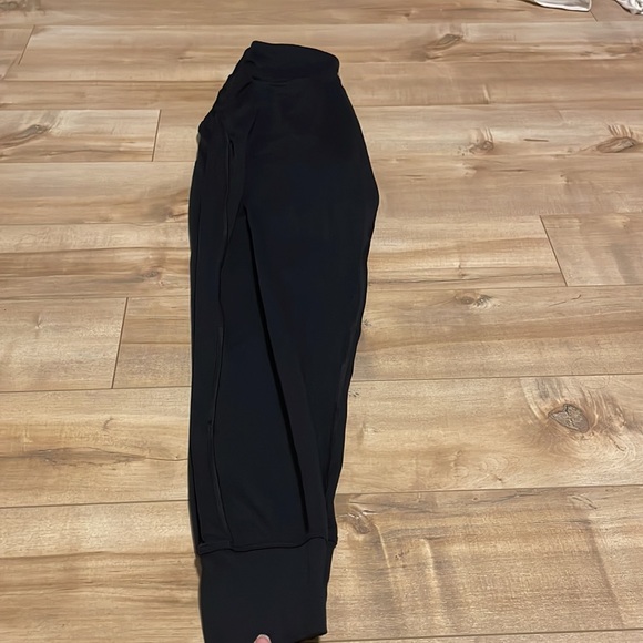 Jogger - Picture 2 of 2